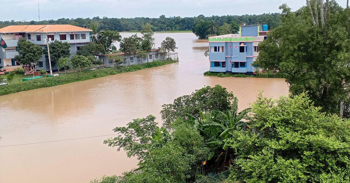 পাহাড়ি ঢলে আখাউড়ার নিম্নাঞ্চল প্লাবিত, পানির নিচে আড়াইশ হেক্টর জমি