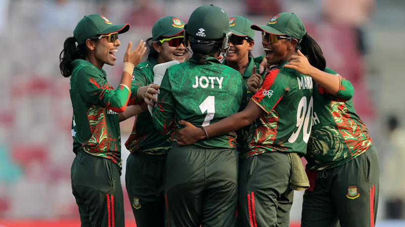 এশিয়া কাপের দলে ১৭ বছরের ফারজানা, চোটে ছিটকে গেলেন তৃষ্ণা