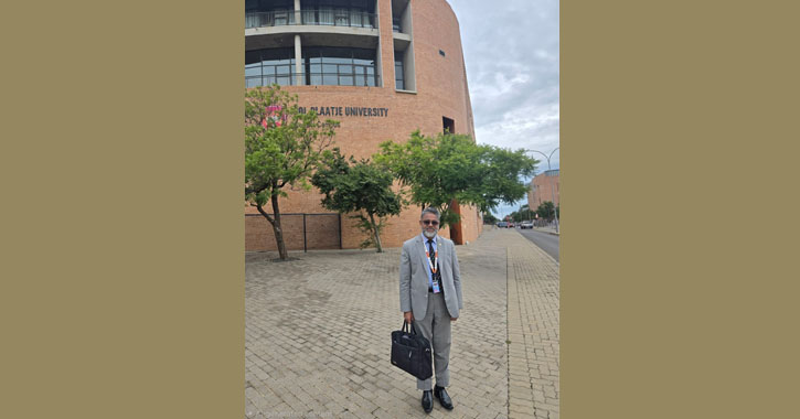 দক্ষিণ আফ্রিকায় ভিজিটিং প্রফেসর হিসেবে ইস্টার্ন ইউনিভার্সিটির উপাচার্য