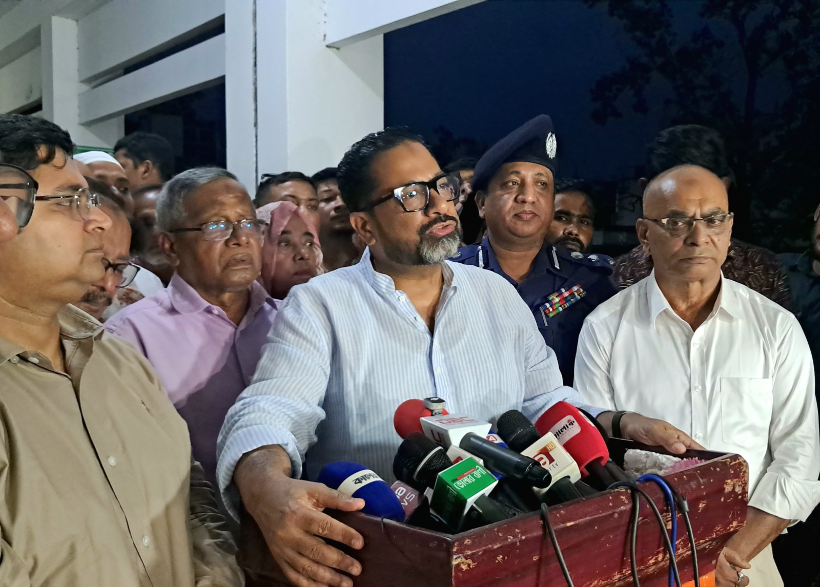 মাদক ব্যবসায়ী চাঁদাবাজিও সন্ত্রাসী বিএনপির হলেও কোনো ছাড় নেই-গৃহায়ন ও গণপূর্ত প্রতিমন্ত্রী