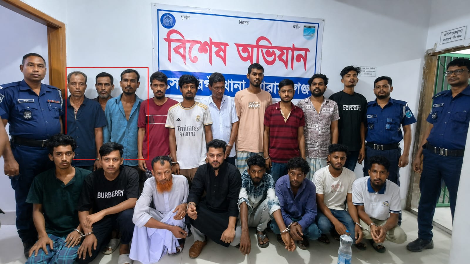 সোনারগাঁয়ে পুলিশের অভিযানে ছিনতাইকারীসহ গ্রেপ্তার -১৯