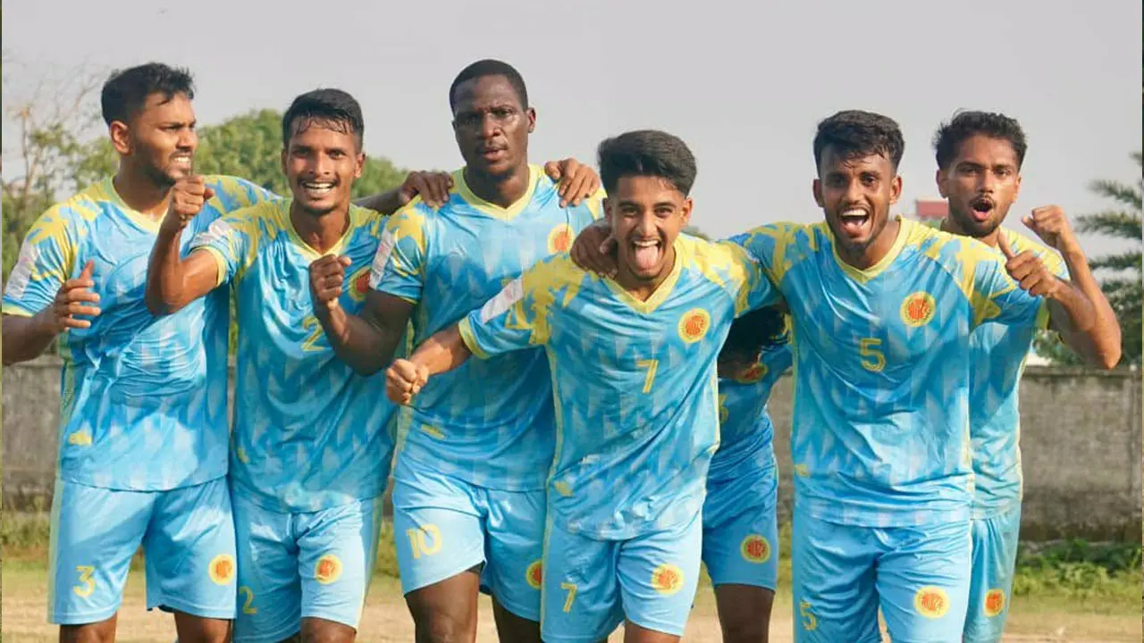 ফর্টিজের গোলবন্যা, কিংসের ঘাড়ে আবাহনীর নিঃশ্বাস