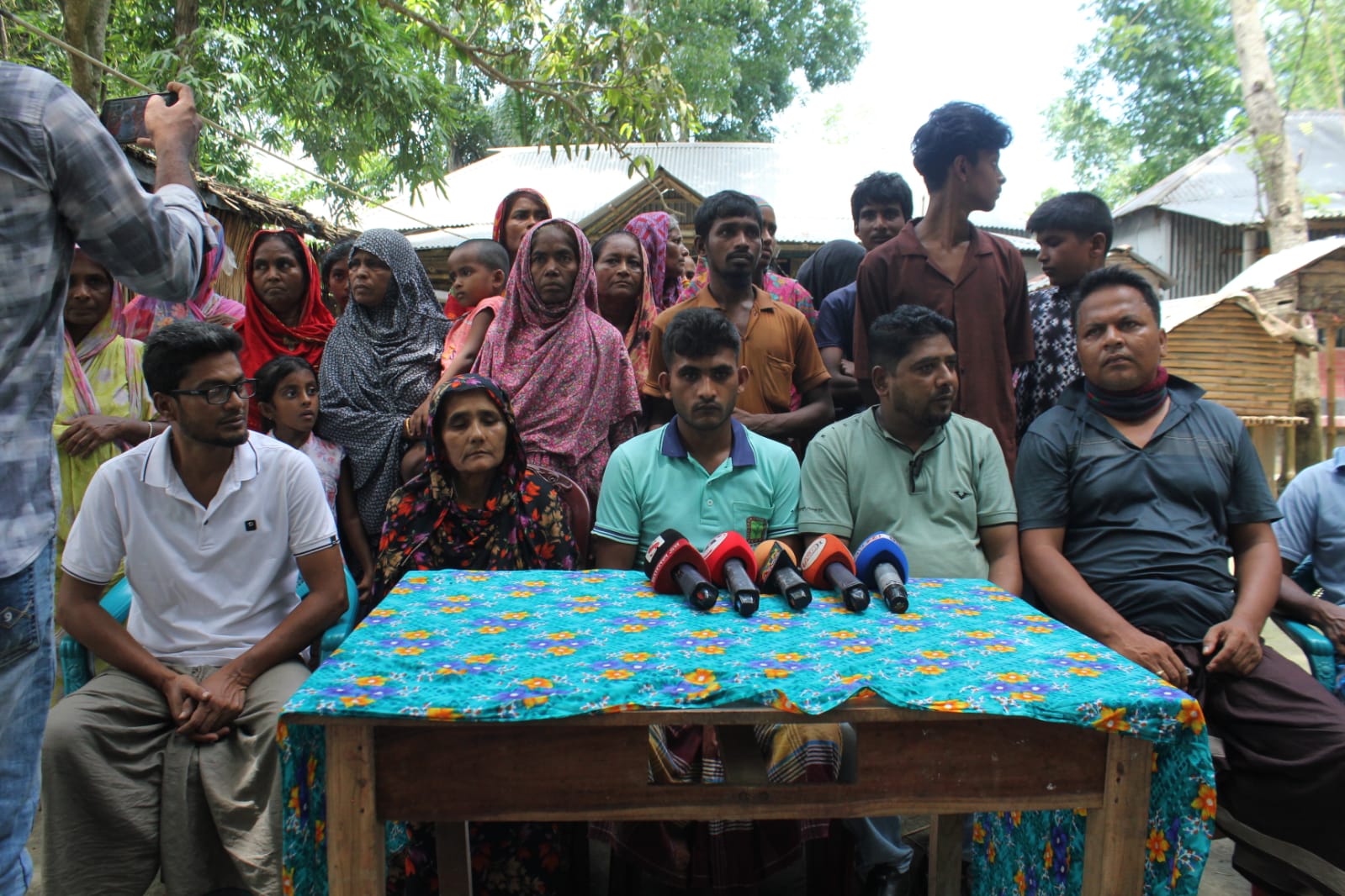 স্বজনদের অভিযোগ হত্যা মামলার বাদীর পরিবারকে আসামি পক্ষের হুমকি