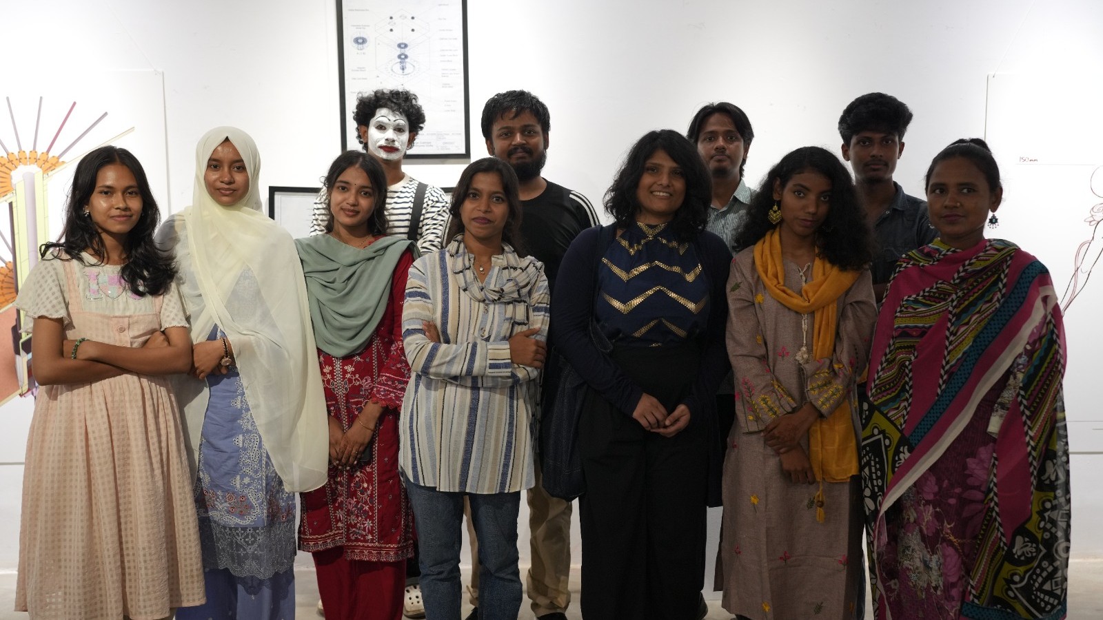 ‘এমব্রায়োনিক শিফটস’ প্রদর্শনীর উদ্বোধন