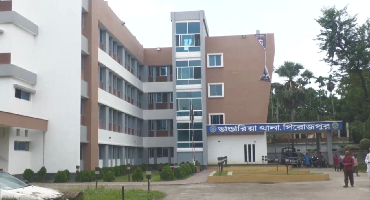 ঘুন পোকার গুঁড়োতেই মিলল খুনের ক্লু, পিরোজপুরের ভাণ্ডারিয়ায় ১৬ ঘণ্টায় হত্যার রহস্য উন্মোচন