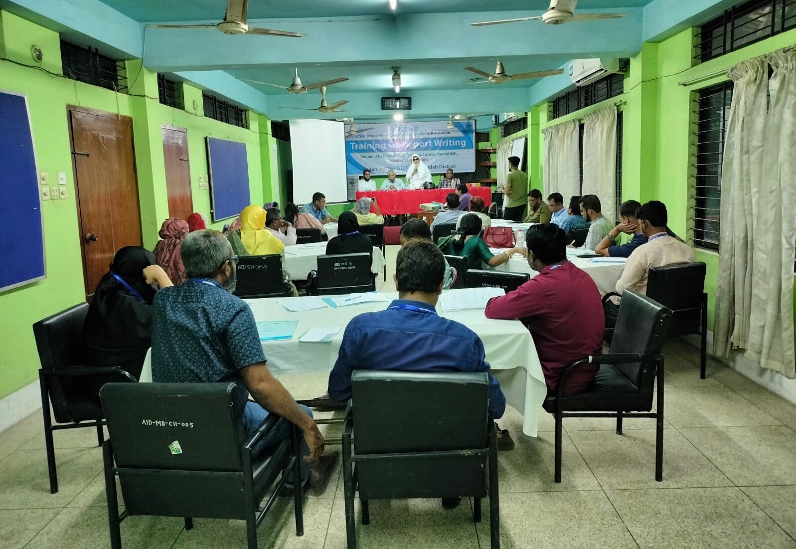 ঝিনাইদহে এডাবের তিন দিনব্যাপী “প্রতিবেদন লেখা” প্রশিক্ষণ উদ্বোধন