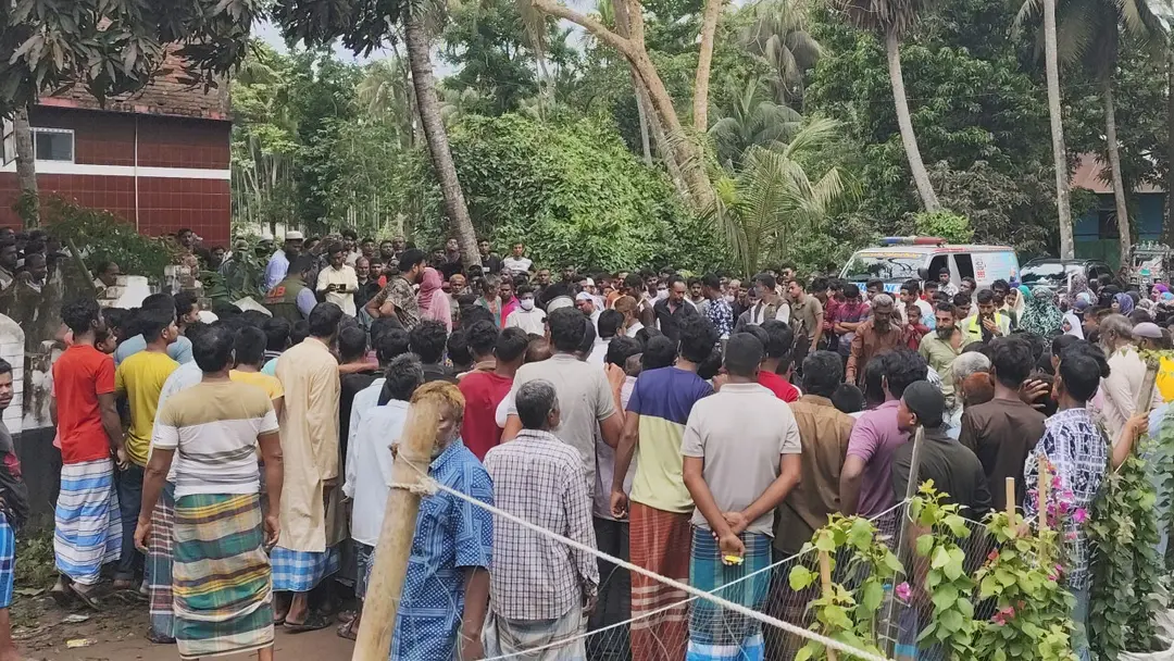 লক্ষ্মীপুরে দাফনের ১৪ মাস পর কৃষকদল নেতার মরদেহ উত্তোলন