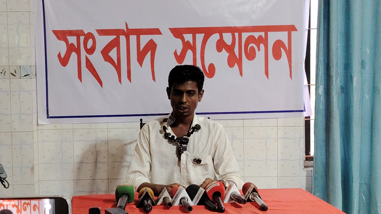 ফেনীতে চাঁদা না দেওয়ায় যুবদল কর্মীকে অপহরণ করে সাদা স্ট্যাম্পে স্বাক্ষর নিল বিএনপি নেতারা