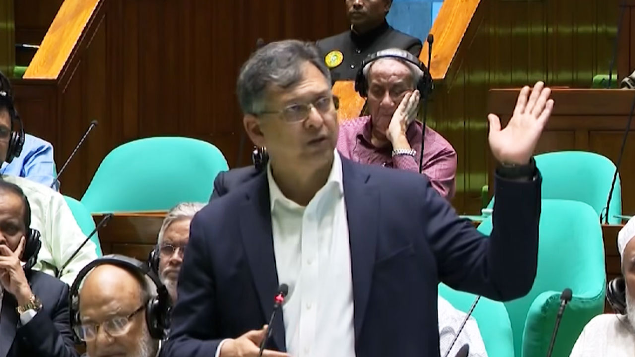 ইসলামী ব্যাংক ইসলাম নয়, মির্জা ফখরুল ইসলামও ইসলাম নয় : স্বরাষ্ট্রমন্ত্রী