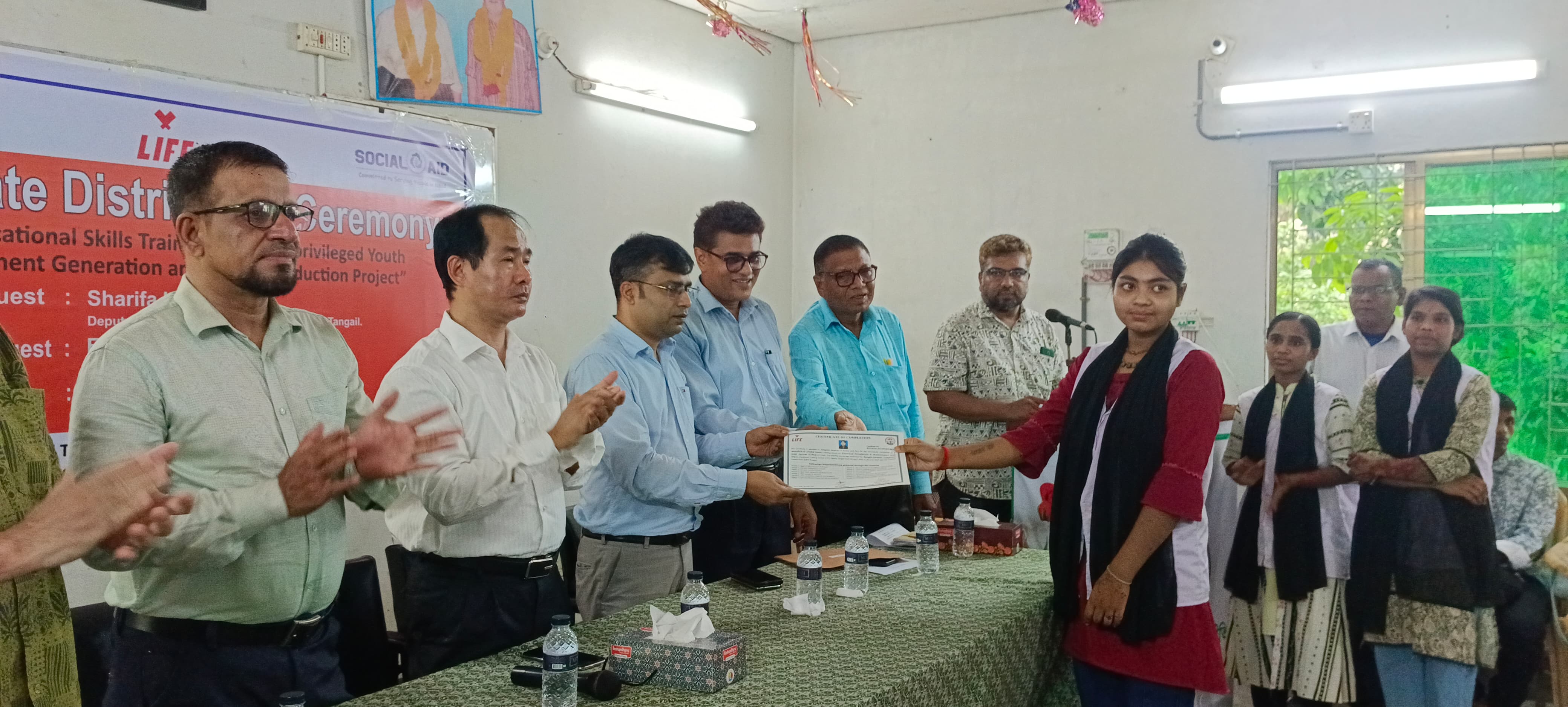 চা-শ্রমিক পরিবারের সন্তানদের দক্ষ করতে ব্যতিক্রমী উদ্যোগ, প্রশিক্ষণ শেষেই চাকরি