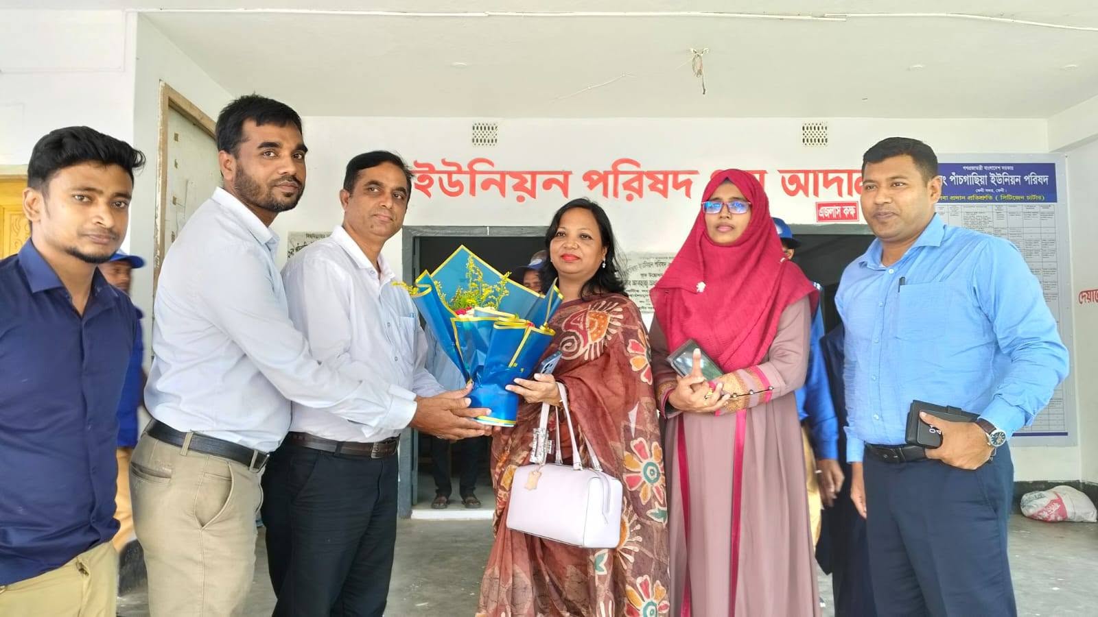 ফেনী সদর উপজেলার বিভিন্ন ইউনিয়ন পরিষদের  উন্নয়ন প্রকল্প পরিদর্শন করলেন উপ-পরিচালক মোছাম্মৎ রাশেদা আক্তার