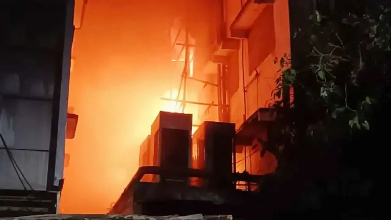 কলকাতায় হোটেলে অগ্নিকাণ্ডে ৯ বাংলাদেশির মৃত্যু