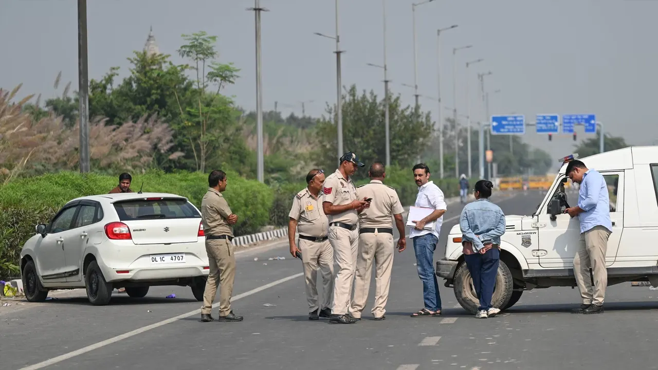 ভারতে ত্রিমুখী সংঘর্ষ, নিহত ১৩
