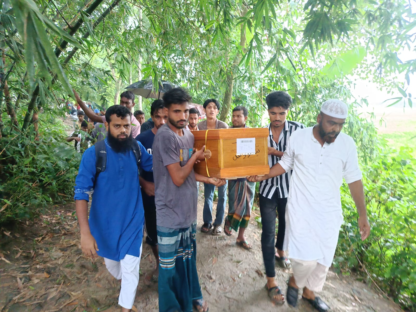 ২৫ দিন পর দেশে ফিরল ইরাক প্রবাসী রেজাউল ইসলামের মরদেহ