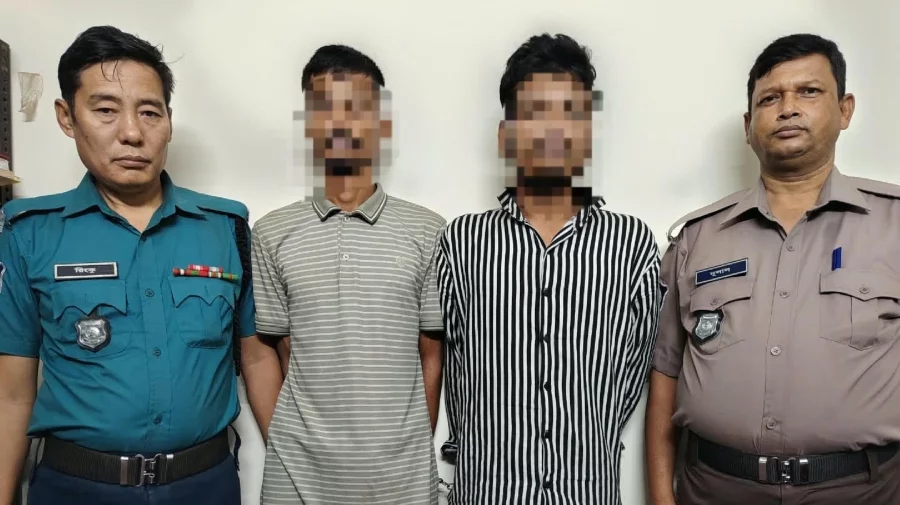 চট্টগ্রামে স্বর্ণালংকার চুরির অভিযোগে গ্রেপ্তার ২