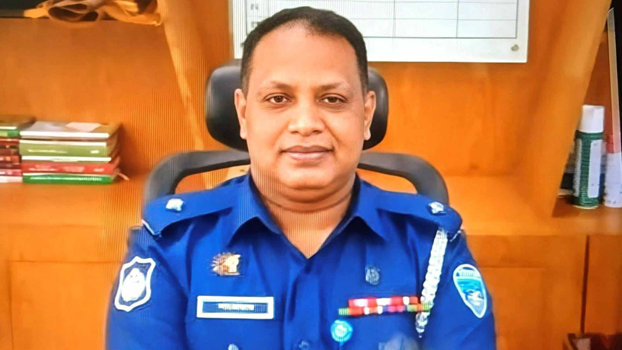 বিভিন্ন কারণে সমালোচনার জেরে সোনারগাঁ থানার ওসি গোলাম সারোয়ার বদলী