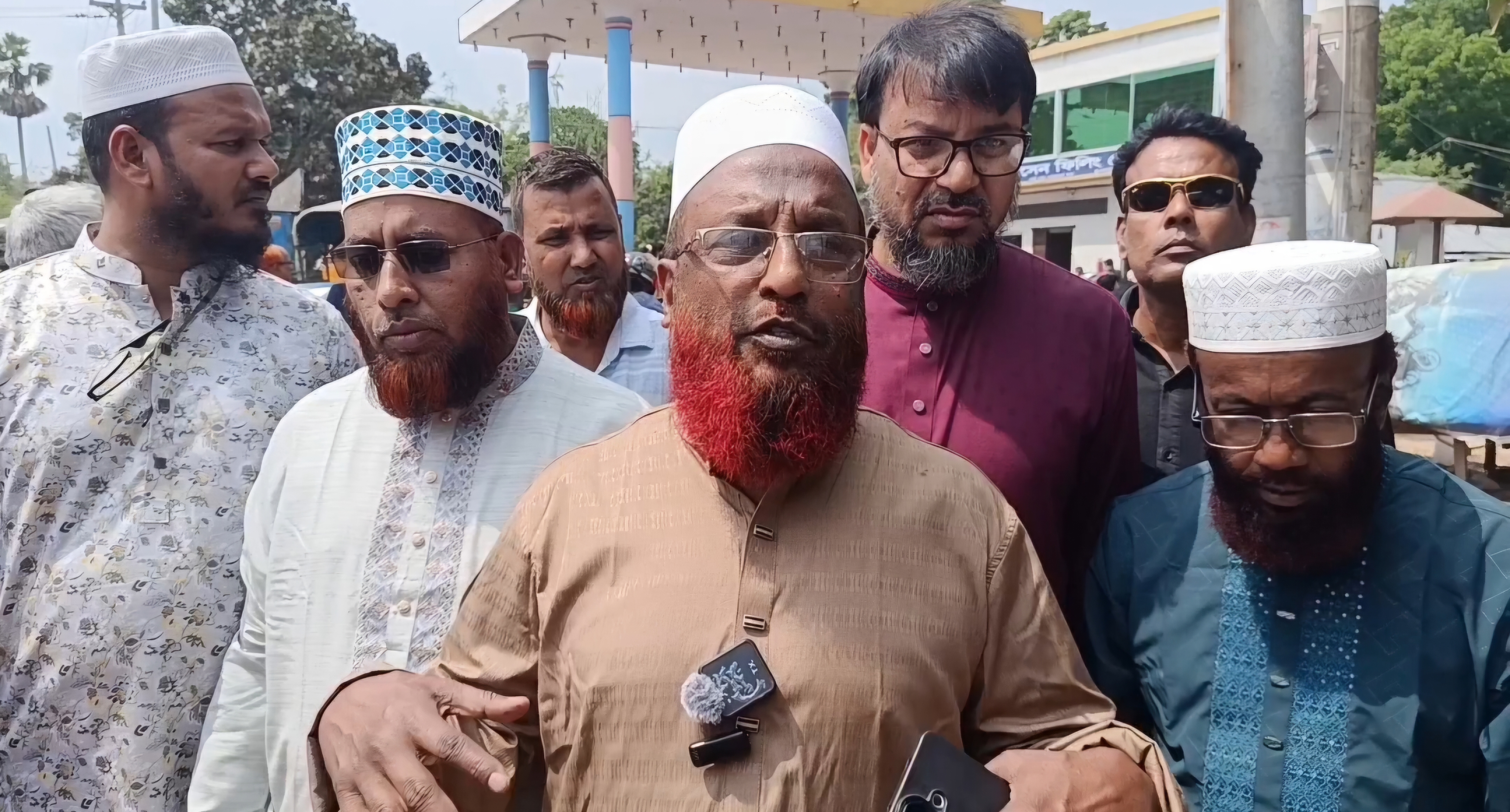 পূর্ব ঘোষণা ছাড়াই তেল বিতরণের নির্দেশ এমপি নাজমুল হুদার