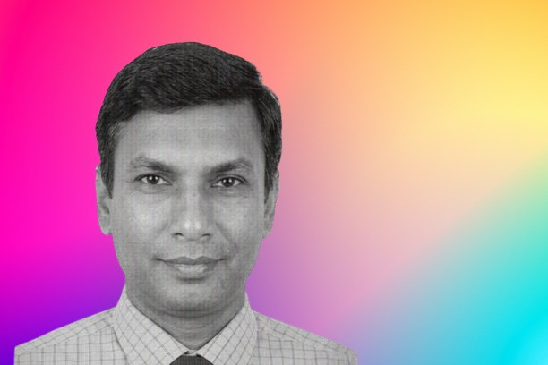 নোংরা ফ্ল্যাটে মরদেহ পড়ে থাকা মায়ের যুগ্ম সচিব ছেলেকে ওএসডি