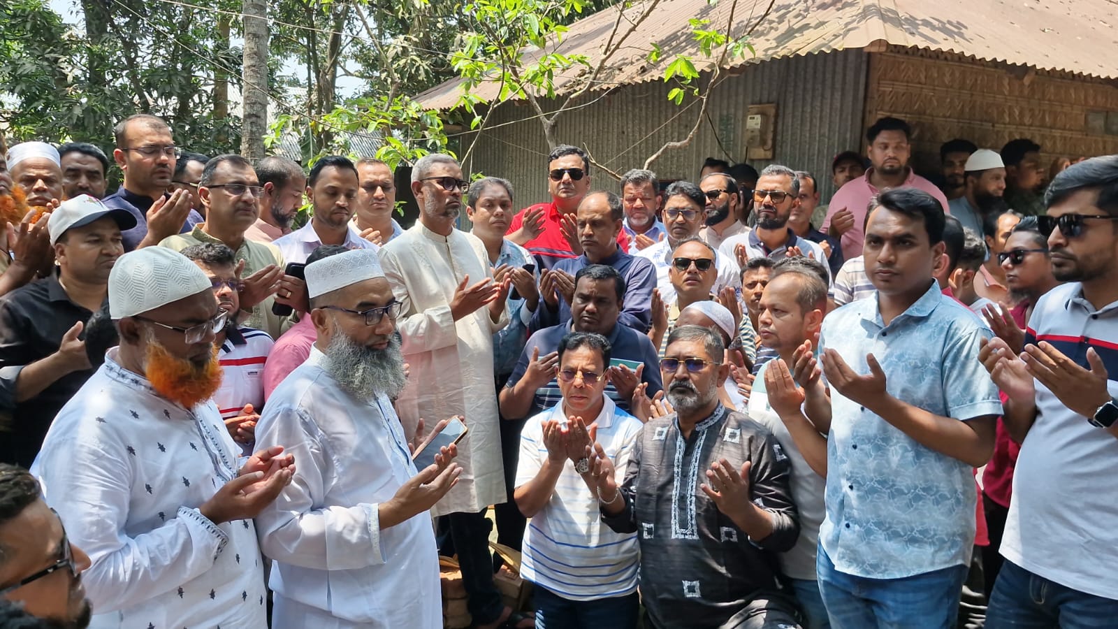 ফেনীর যুবদল নেতা শহীদ হারুনের পরিবারকে  ঘর উপহার দিলেন প্রধানমন্ত্রী