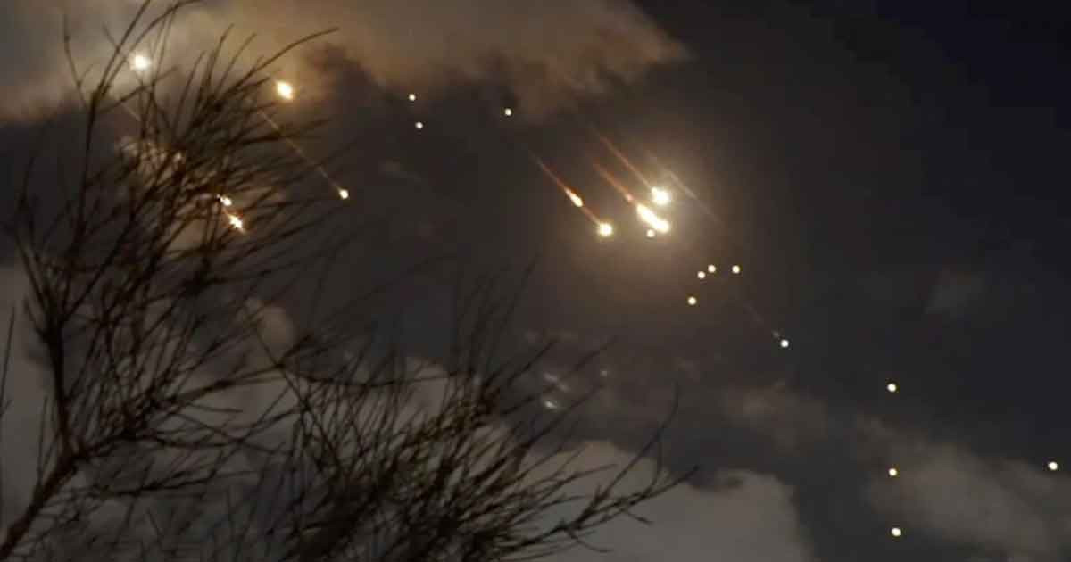 ট্রাম্পের ভাষণ শেষ হতেই ইসরায়েলে ক্ষেপণাস্ত্রের বর্ষণ, ইরান দায়ী