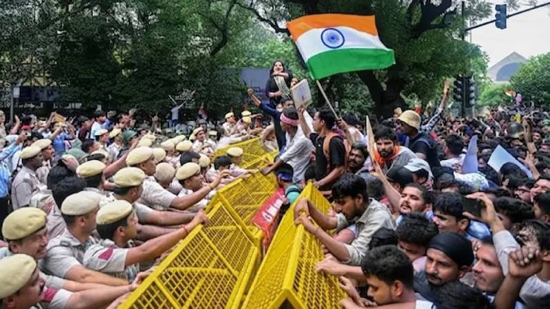 সমাবেশের অনুমতি না পেয়ে ‘জেল ভরো আন্দোলনের’ ডাক -ককরোচ জনতা পার্টির