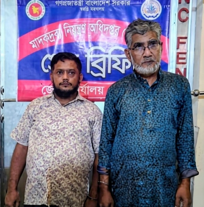 ফেনীতে মাদক বিরোধী অভিযানে ৪৫০ ইয়াবাসহ তাঁতীদল নেতা গ্রেফতার