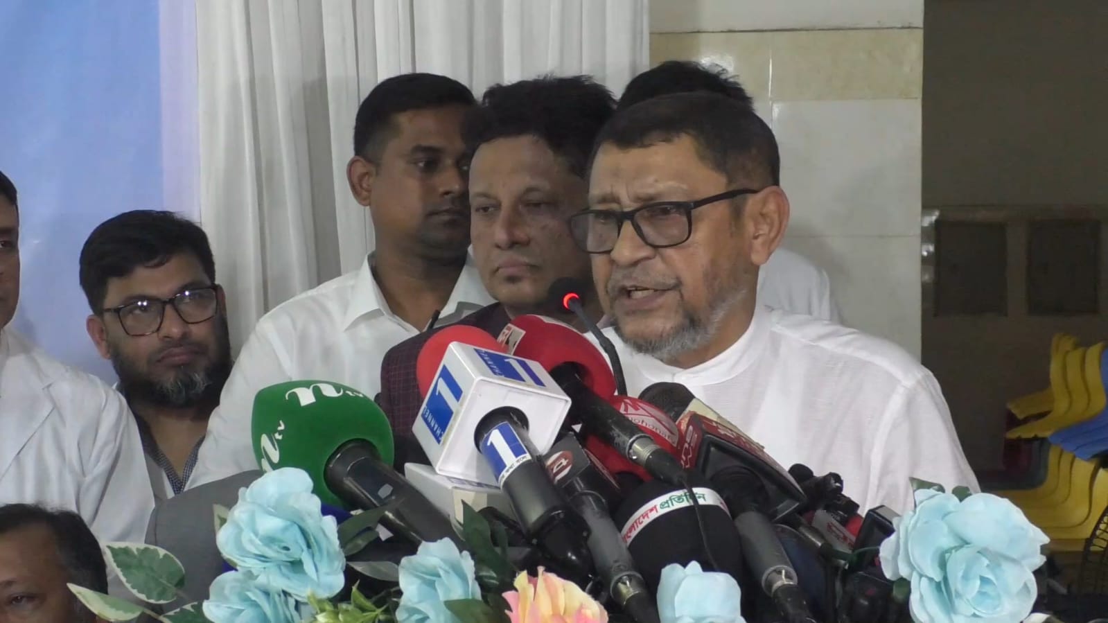 নারায়ণগঞ্জে স্বাস্থ্য মন্ত্রী সরদার সাখাওয়াত হোসেন; স্বাস্থ্যখাতে বাজেটে জিডিপির ৬৯ হাজার কোটি টাকা বরাদ্দ হয়েছে