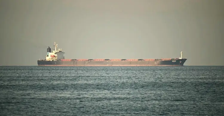 হরমুজ প্রণালি অচল, বিশ্ববাজারে হু হু করে বাড়ছে তেলের দাম