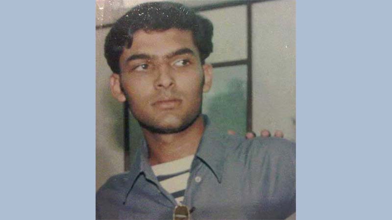 চড় খেয়ে শুটিং সেট থেকে বের হয়ে যাওয়া ছেলেটি এখন ৪০০ কোটি টাকার মালিক