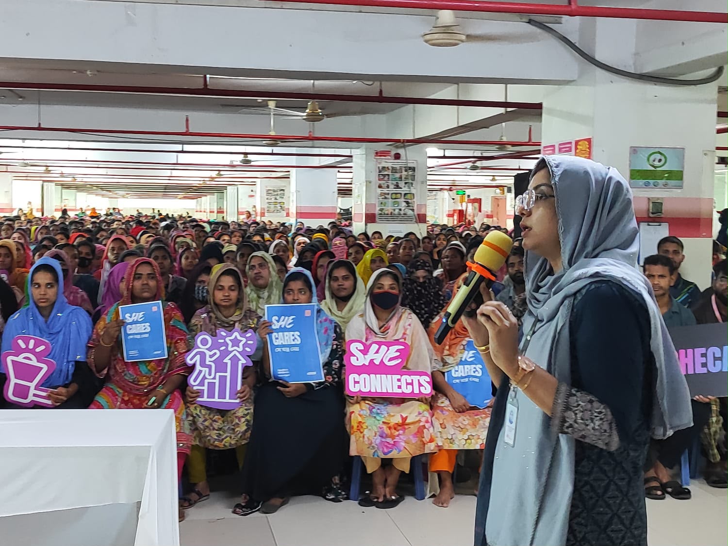 পোশাক কর্মীদের স্বাস্থ্য সচেতনতায় হপ লুন ও ব্র্যাক হেলথকেয়ারের ক্যাম্প