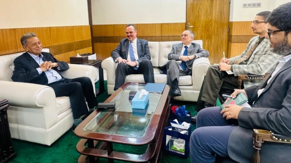 রাশিয়া থেকে জ্বালানি কিনতে যুক্তরাষ্ট্রের অনুমতি চাইবে কেন বাংলাদেশ?