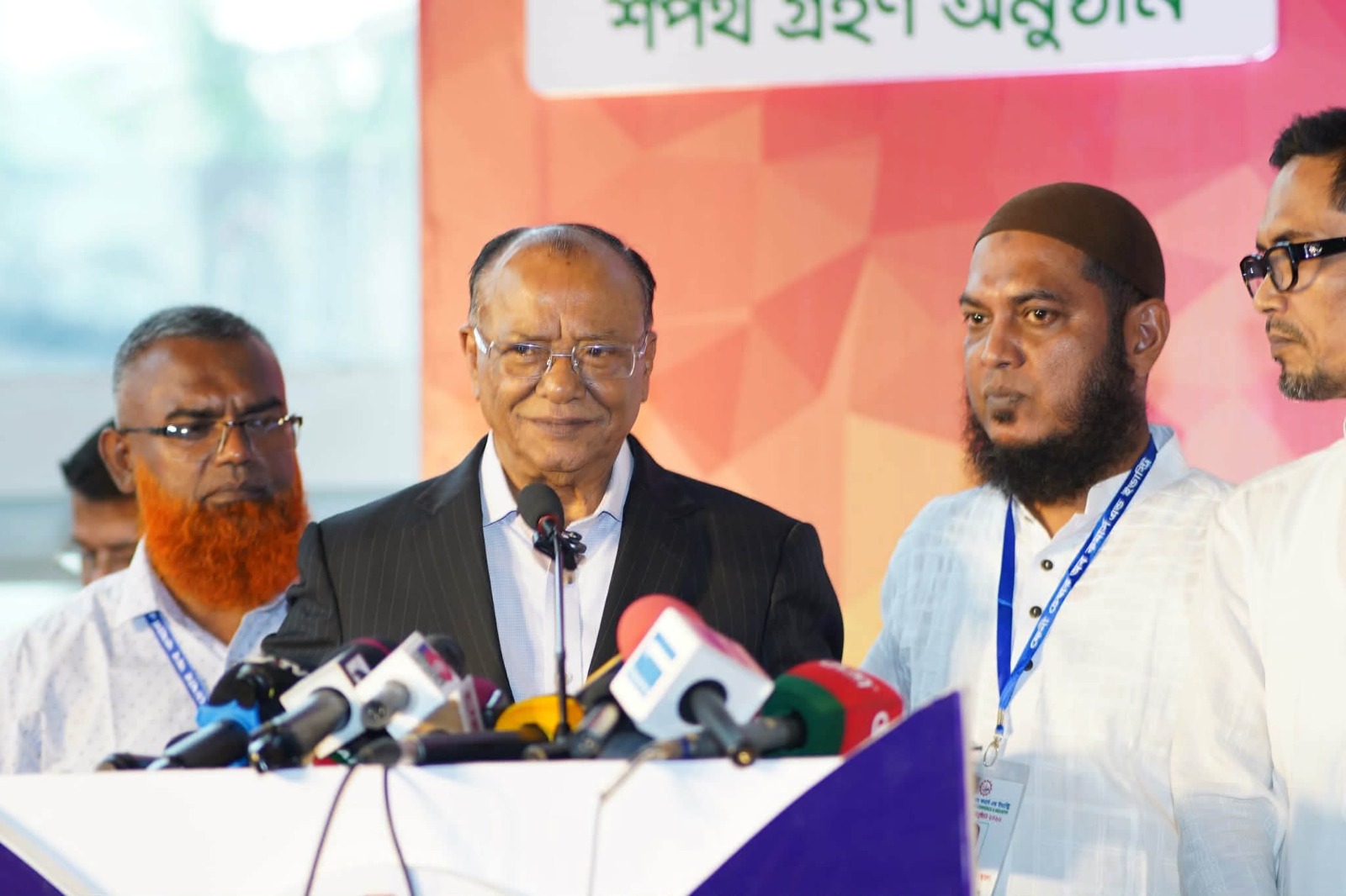 ফেনী চেম্বার অব কমার্সের নব-নির্বাচিতদের শপথ অনুষ্ঠানে -আবদুল আউয়াল মিন্টু এমপি