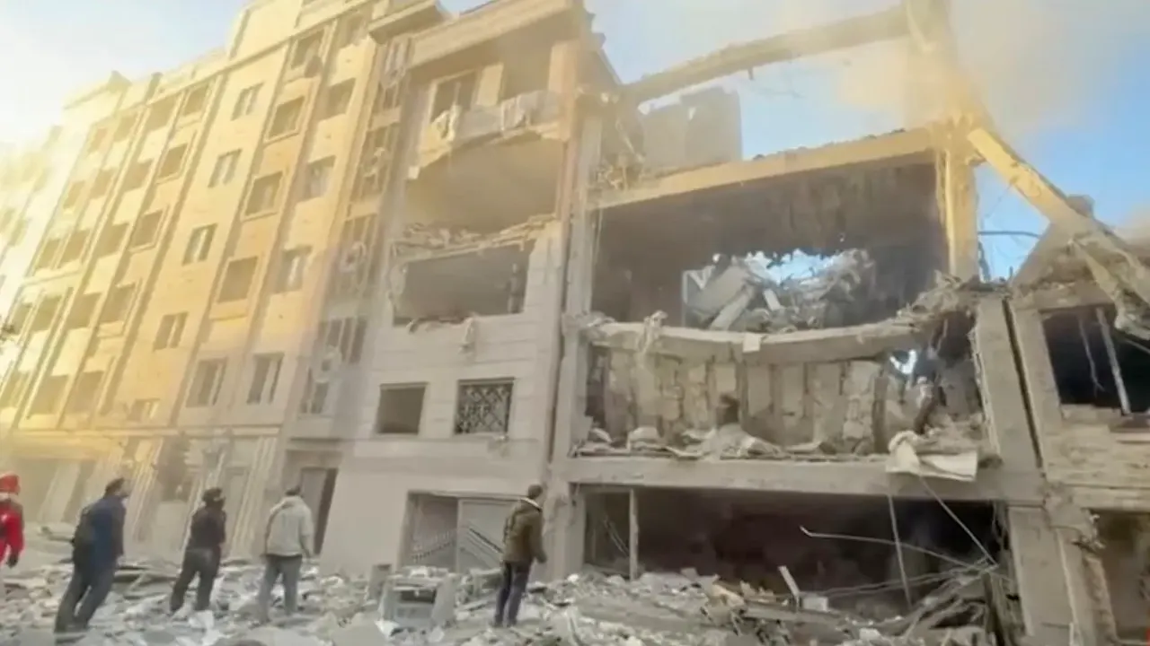 যুক্তরাষ্ট্র ও ইসরায়েলের হামলায় তেহরানে ৬ শিশুর মৃত্যু