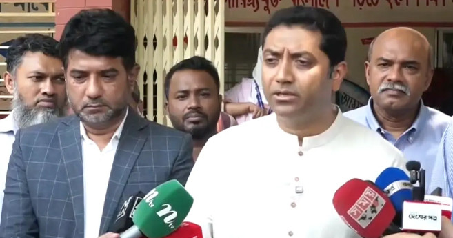 প্রাথমিক বিদ্যালয়ে সশরীরেই পাঠদান অব্যাহত, অনলাইন ক্লাসের চিন্তা নেই