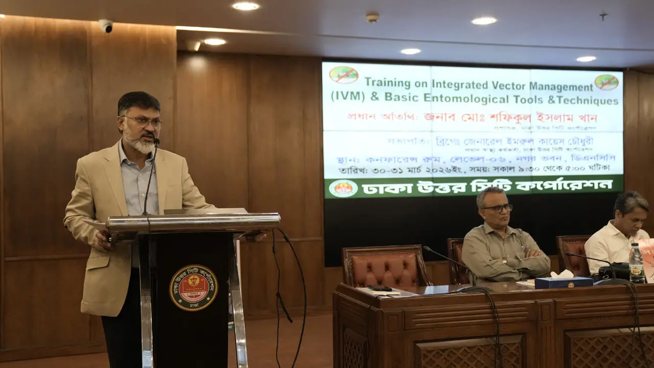 রাস্তায় হাঁটার সময় মানুষ যেন আমাদের ব্লেম দিতে না পারে