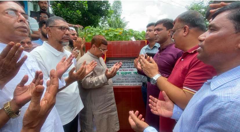 মীরসরাইয়ে ২৪ কোটি টাকায় রাস্তা প্রশস্তকরণ কাজের উদ্বোধন