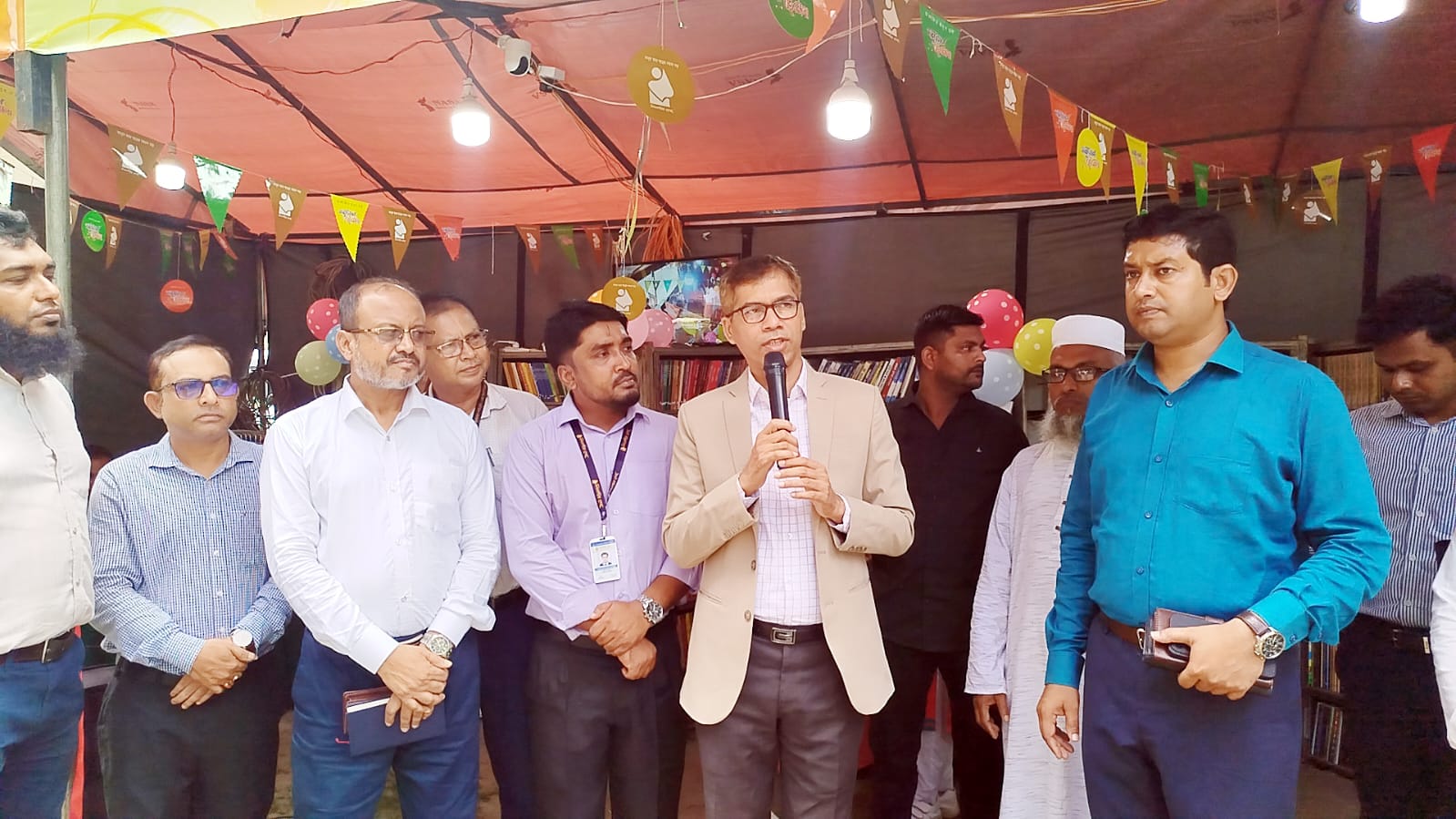 নড়াইলে ৫ দিনব্যাপী বইমেলার উদ্বোধন