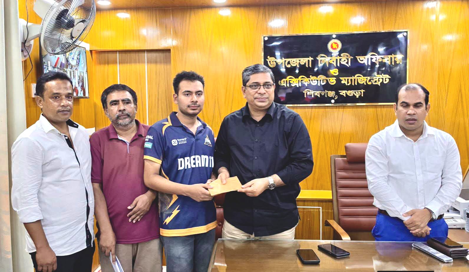 মেধার জয়, পাশে দাঁড়ালেন প্রতিমন্ত্রী
