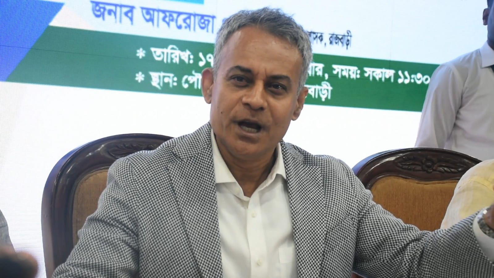 অতিরিক্ত ভাড়া বন্ধে থাকবে কঠোর নজরদারি- শেখ রবিউল আলম
