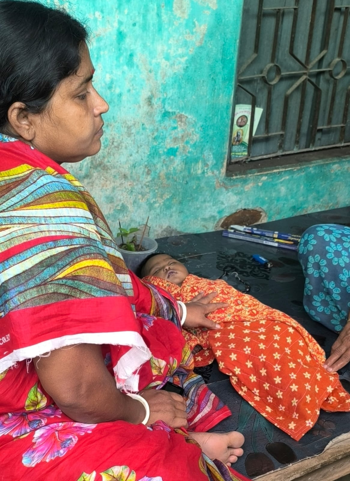 জীবননগরে শ্বাসনালীতে দুধ আটকে শিশুর করুন মৃত্যু