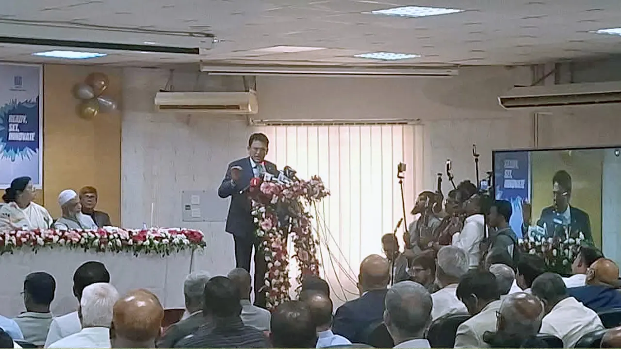 ভর্তি জটিলতায় ১ বছরে অপচয় হচ্ছে ‘৪০ লাখ বছর’ : শিক্ষামন্ত্রী