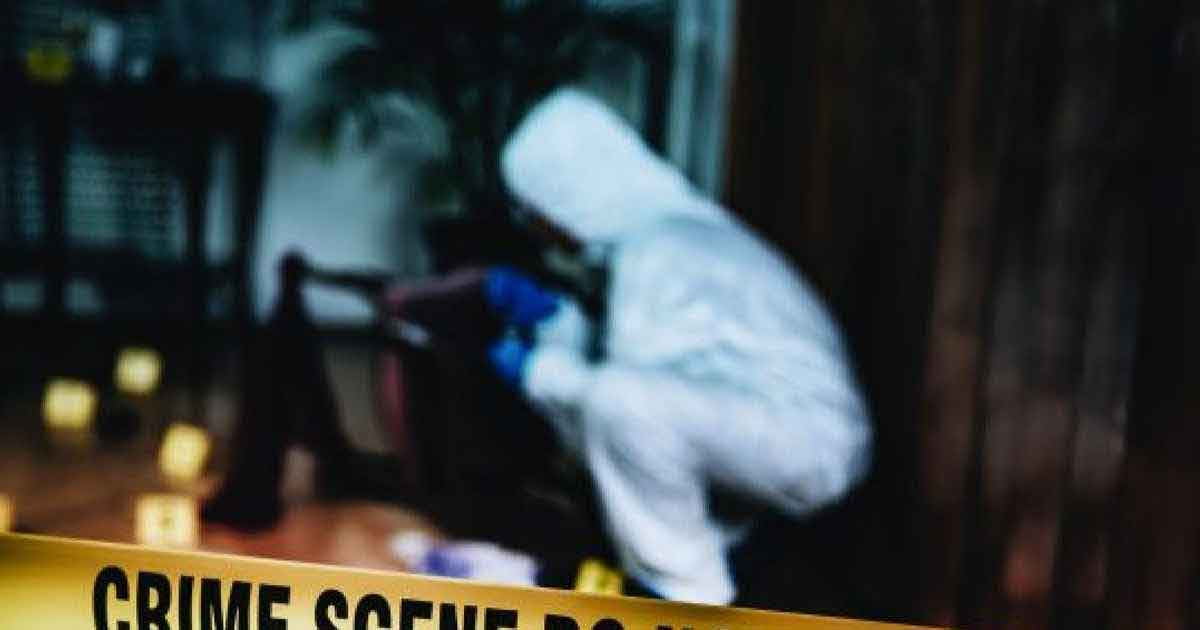 রাতের খাবারের টেবিলে ভয়াবহ ট্র্যাজেডি, ছেলেকে গুলি করে বাবার আত্মহত্যা