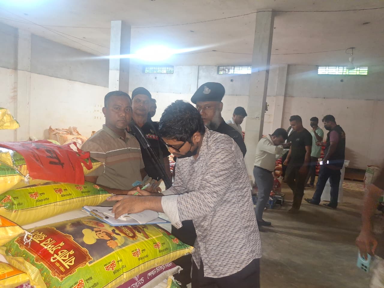 অনুমোদন ছাড়াই খাদ্য উৎপাদন, মালিককে জরিমানা