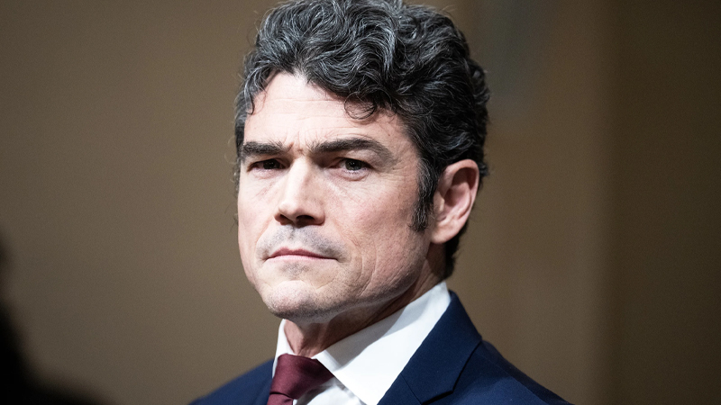 নিজ দেশের প্রতি অনাস্থা জানিয়ে পদত্যাগ করলেন মার্কিন শীর্ষ কর্মকর্তা