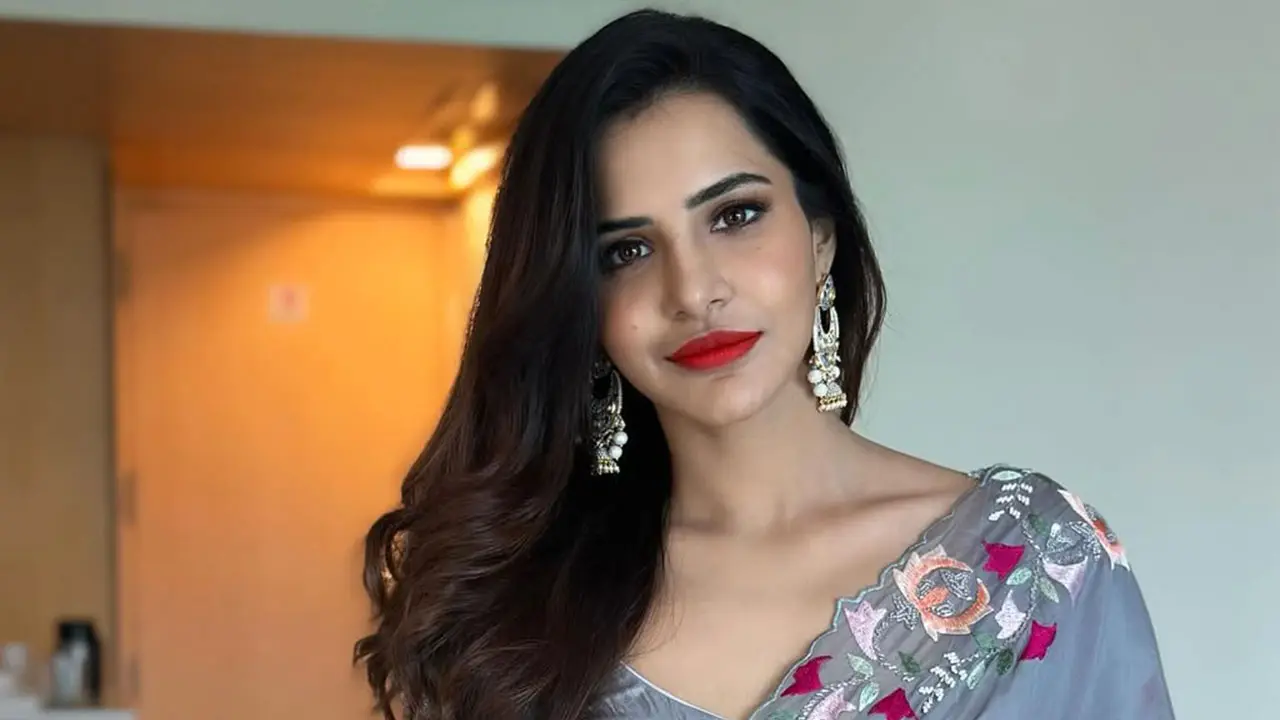 বিয়ের প্রলোভনে কোটি টাকা আত্মসাতের অভিযোগ, মামলার মুখে অভিনেত্রী