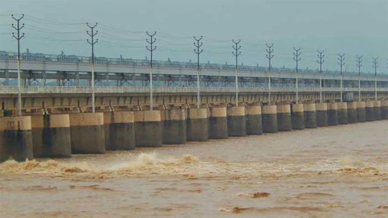 ফারাক্কার ১০৯ গেট খোলা, তবে বন্যার আশঙ্কা নেই