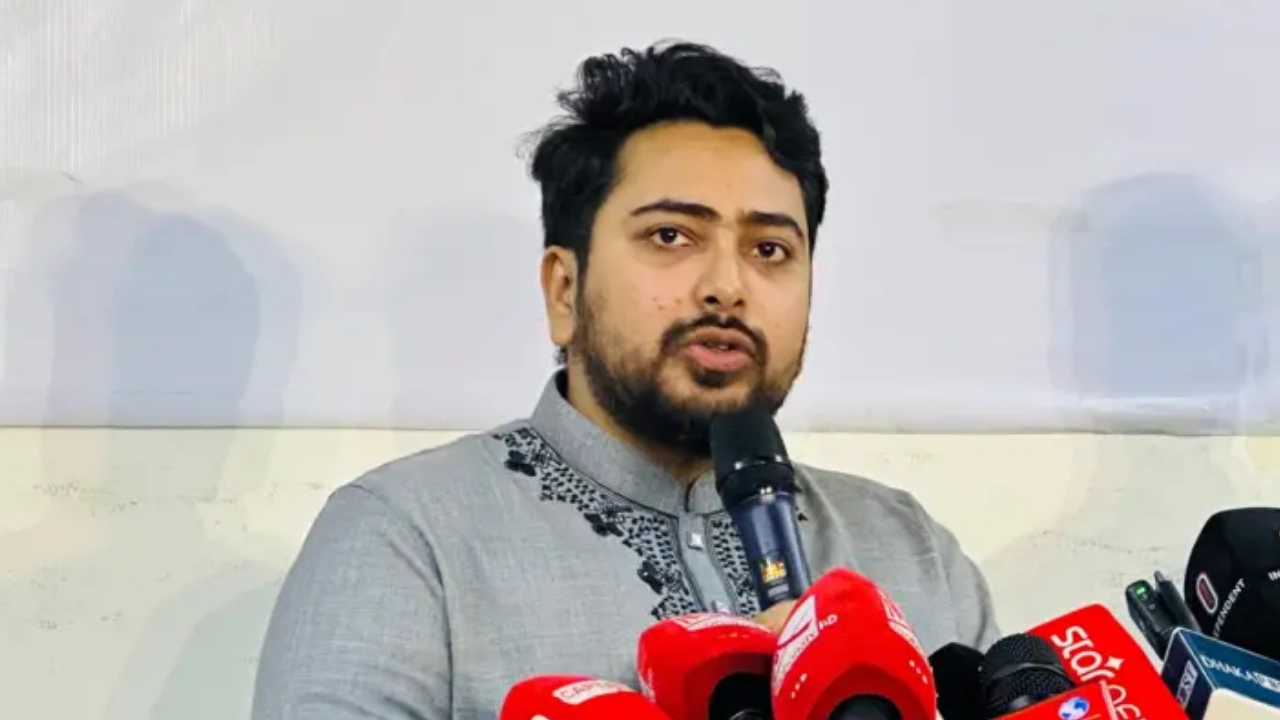 সংস্কার ইস্যুতে বিএনপির অবস্থান নিয়ে নাহিদ ইসলামের সমালোচনা