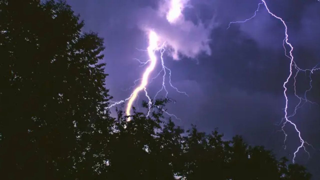 ভোলায়  বজ্রপাতে কিশোরের মৃত্যু