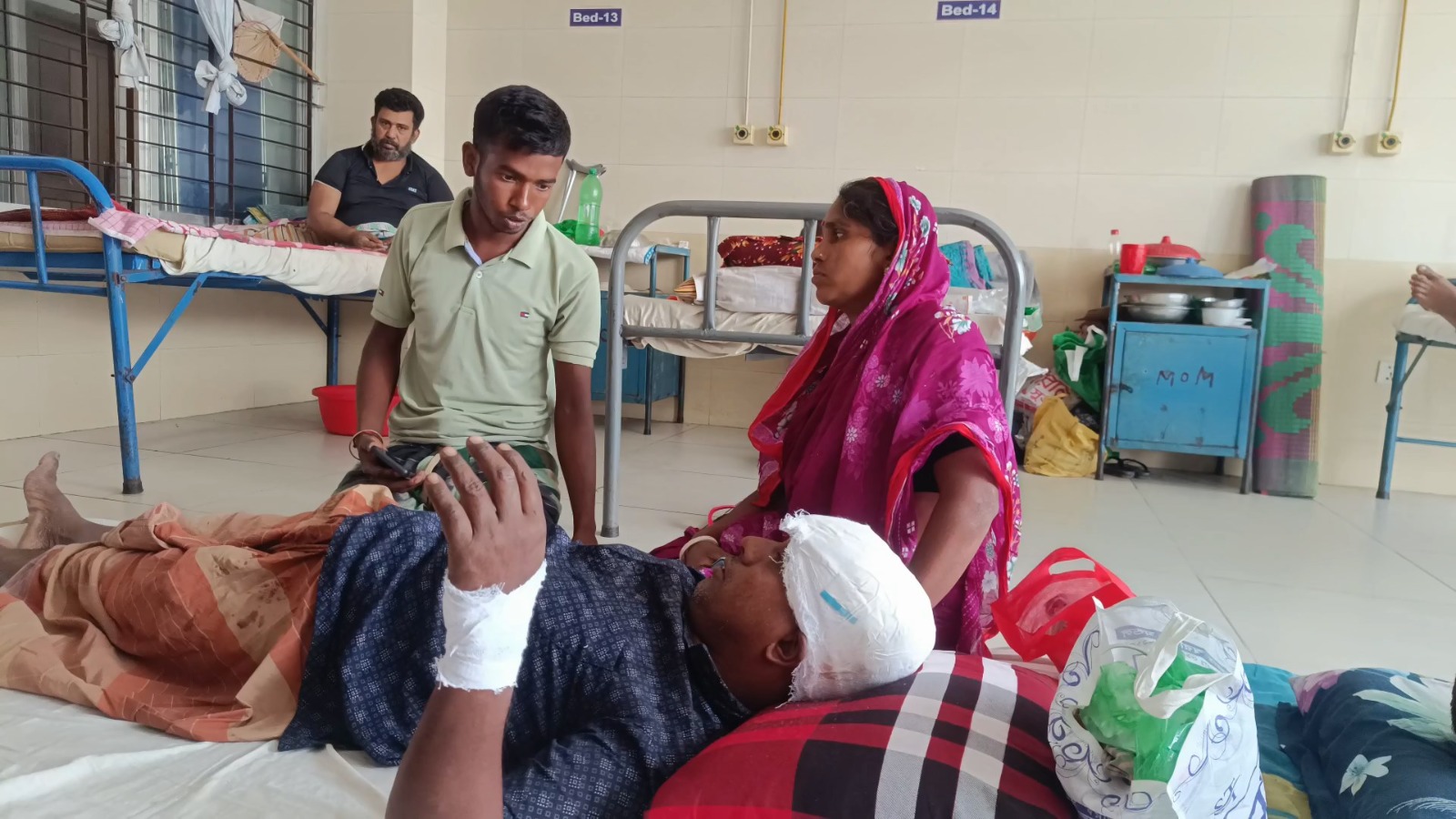 ঝিনাইদহে দু’পক্ষের সংঘর্ষে আহত ৮