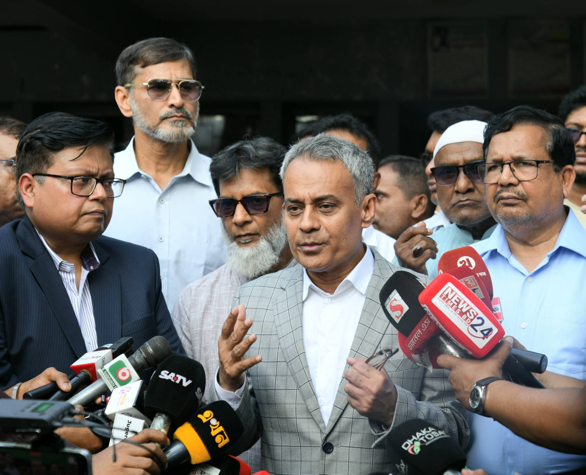 সেতুমন্ত্রী : আজ রাত থেকে জ্বালানি তেলে আর কোনো রেশনিং থাকবে না